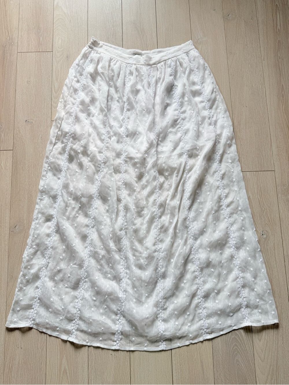 Forever 21 Floral Embroidery Maxi Skirt Lined White Women’s Size 30